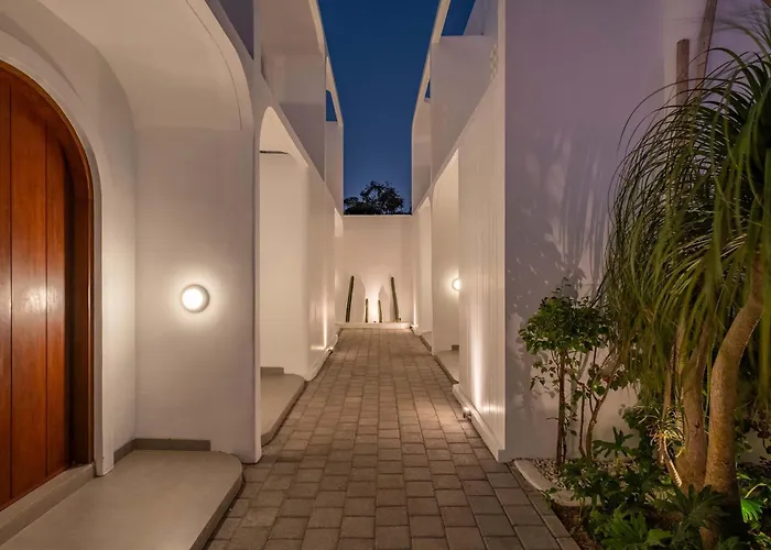Villa New 5-villas Retreat With Cinema - 6 Min To Pandawa